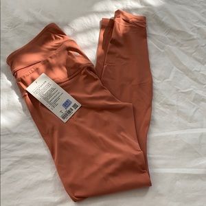 NWT Lululemon align tights